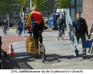 DHL bakfietskoerier_Utrecht_Oudenoord